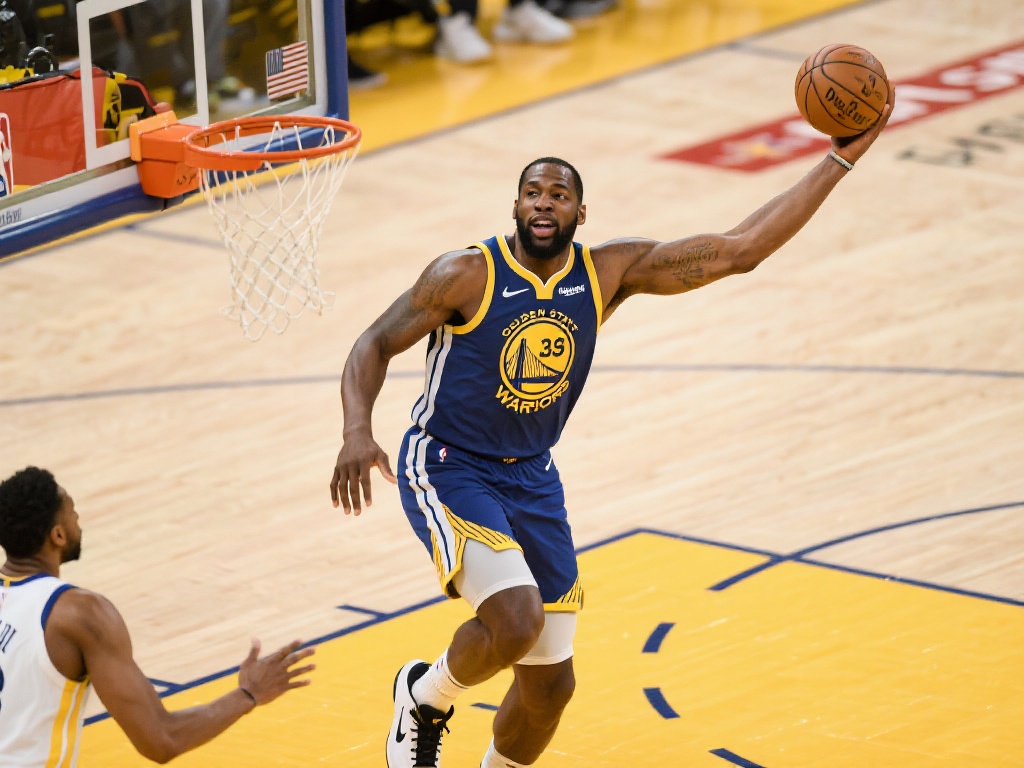 核心担当!杰伦-格林32场队内得分王,无人能及 格林之所以能够频繁成为得分王,得益于他全